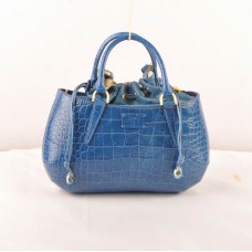 Kožená středně velká kabelka s horním uchem a krokodýlími žilkami Fendi B Fab Blue