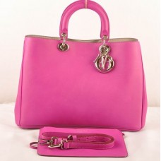 Kabelka Dior Diorissimo Jumbo z fialové originální kůže (zlaté kování) 602 Kabelka Dior Diorissimo Jumbo z fialové originální kůže (zlaté kování) 602