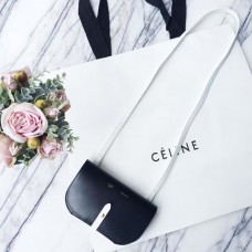 Černá kabelka Celine s popruhem a palmelato