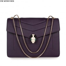 Bvlgari Serpenti GM kabelka z telecí kůže ve fialové barvě Bvlgari Serpenti GM kabelka z telecí kůže ve fialové barvě