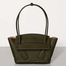 Kabelka Bottega Veneta Arco 33 z khaki telecí kůže s hrubou strukturou Kabelka Bottega Veneta Arco 33 z khaki telecí kůže s hrubou strukturou