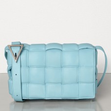 Bottega Veneta polstrovaná kazetová taška z topaziové teletiny Bottega Veneta polstrovaná kazetová taška z topaziové teletiny