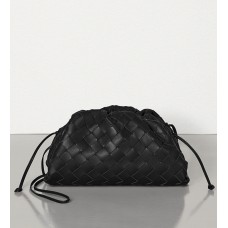 Bottega Veneta Pouch 20 Spojka V černé Intrecciato Jehněčí Kůži Bottega Veneta Pouch 20 Spojka V černé Intrecciato Jehněčí Kůži