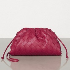 Bottega Veneta Pouch 20 Spojka z jehněčí kůže Amaranto Intrecciato Bottega Veneta Pouch 20 Spojka z jehněčí kůže Amaranto Intrecciato