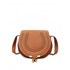 Malá crossbody kabelka Chloe Marci v hnědé barvě Malá crossbody kabelka Chloe Marci v hnědé barvě