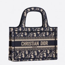 Kabelka Dior Mini Book Tote z modrého šikmého plátna