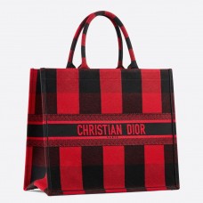 Kabelka Dior Book Tote z červeno-černého kostkovaného vyšívaného plátna