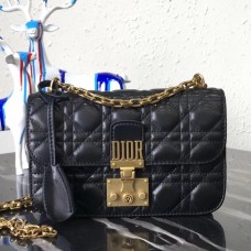 Malá kabelka Dior Dioraddict Flap z černé jehněčí kůže Malá kabelka Dior Dioraddict Flap z černé jehněčí kůže