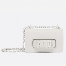 Kabelka Dior Mini J'Adior z ultra matné telecí kůže bílé barvy Kabelka Dior Mini J'Adior z ultra matné telecí kůže bílé barvy