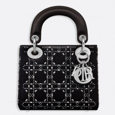 Dior Mini Lady Dior saténová kabelka s kamínky a řetízkem