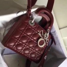 Kabelka Dior My Lady Dior z jehněčí kůže v bordó barvě Kabelka Dior My Lady Dior z jehněčí kůže v bordó barvě