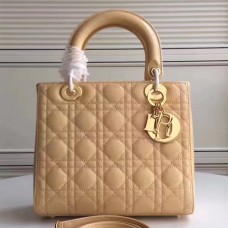 Střední dámská kabelka Dior z meruňkové lakované kůže