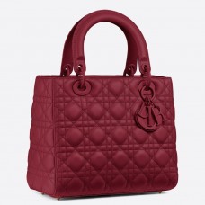 Střední dámská kabelka Dior z ultra matné telecí kůže v barvě třešně
