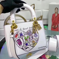 Střední dámská kabelka Dior s potiskem srdce Niki de Saint Phalle