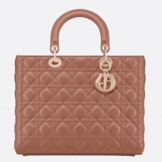 Velká dámská kabelka Dior z jehněčí kůže s nápisem Pudrový Cannage Velká dámská kabelka Dior z jehněčí kůže s nápisem Pudrový Cannage