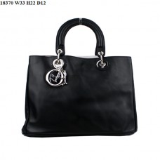 Dior Diorissimo střední kabelka z černé kůže Nappa (stříbrné kování) 18370 Dior Diorissimo střední kabelka z černé kůže Nappa (stříbrné kování) 18370